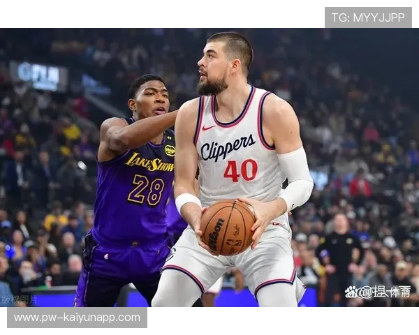 祖巴茨内线统治却无缘胜利！快船外线防守成黑洞